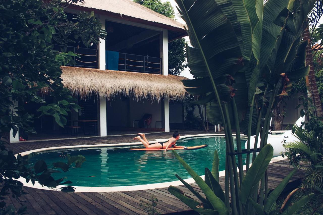Endless Summer Surf Camp Kuta クタ エクステリア 写真